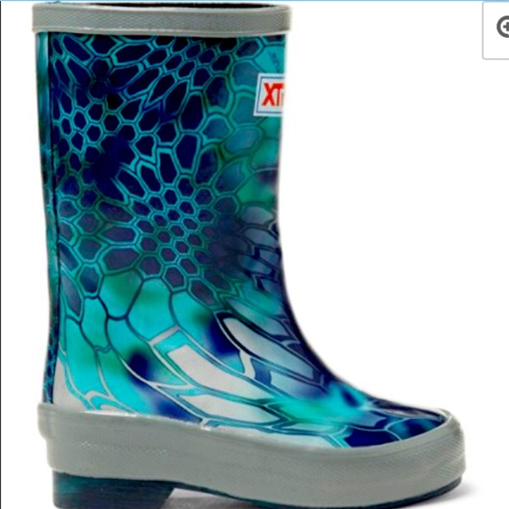 Xtratuf boots